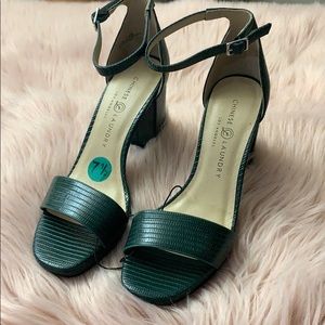 New! Chinese Laundry Emerald heels